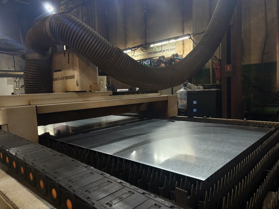 Чистый лист для лазерной резки металла